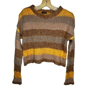 Moon & Madison Cropped‎ Sweater